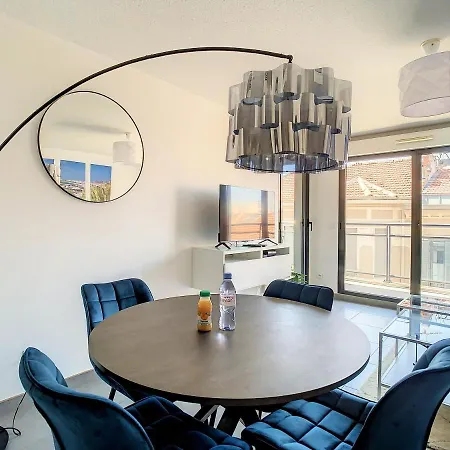 2p Centre-ville Terrasse 아파트